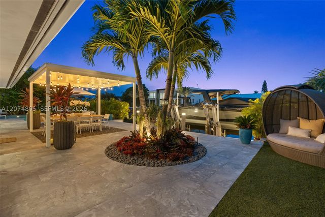 2812 NE 28th St, Fort Lauderdale, FL 33306