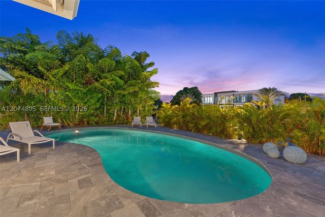 2812 NE 28th St, Fort Lauderdale, FL 33306