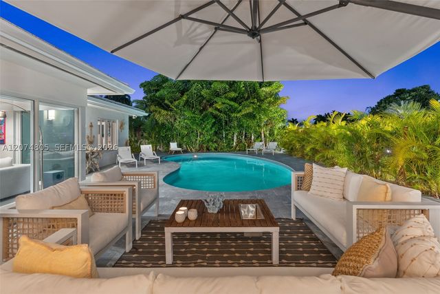 2812 NE 28th St, Fort Lauderdale, FL 33306