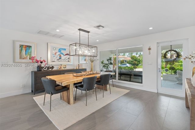 2812 NE 28th St, Fort Lauderdale, FL 33306