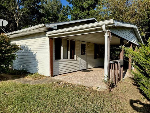 6620 E State Road 10, Knox, IN 46534