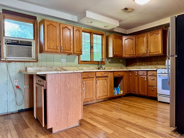 6620 E State Road 10, Knox, IN 46534