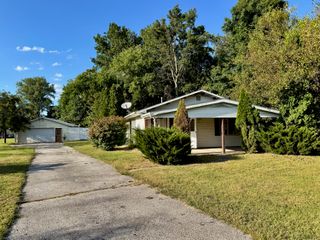 6620 E State Road 10, Knox, IN 46534