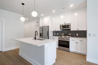 3000 E Duval ST 203, Austin, TX 78705