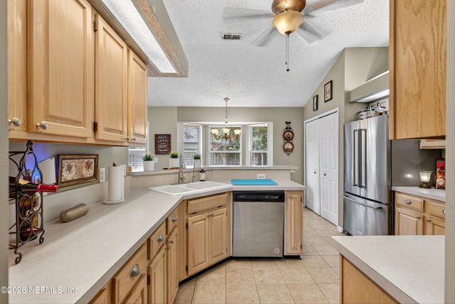 629 HUMMINGBIRD Court, Jacksonville, FL 32259