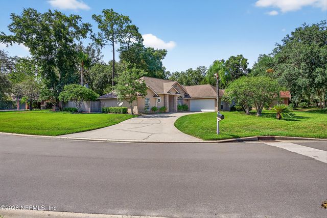 629 HUMMINGBIRD Court, Jacksonville, FL 32259