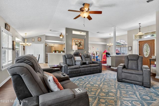 629 HUMMINGBIRD Court, Jacksonville, FL 32259