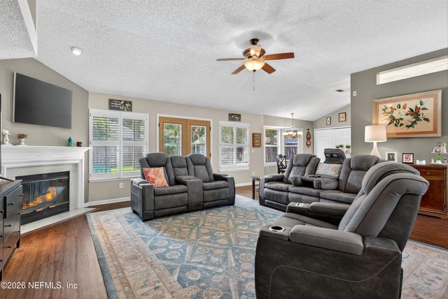 629 HUMMINGBIRD Court, Jacksonville, FL 32259