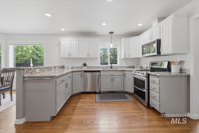2020 E Summerridge Dr, Meridian, ID 83646