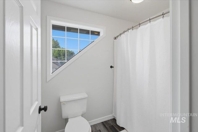 2020 E Summerridge Dr, Meridian, ID 83646