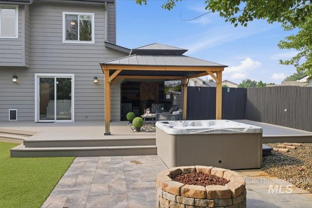 2020 E Summerridge Dr, Meridian, ID 83646