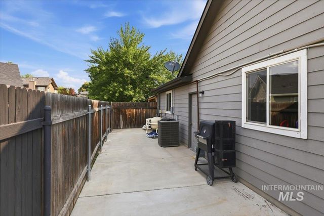 2020 E Summerridge Dr, Meridian, ID 83646