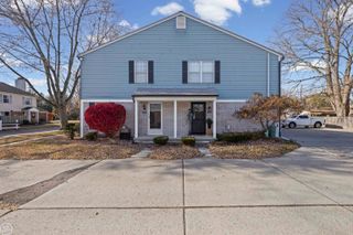 24692 N MEADOW Drive, Harrison Twp, MI 48045