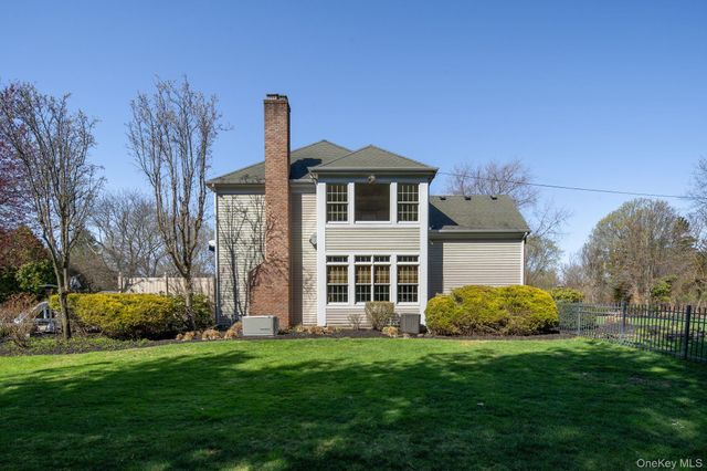 72 Norwood Road, Northport, NY 11768