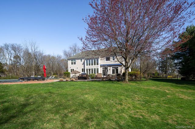 72 Norwood Road, Northport, NY 11768