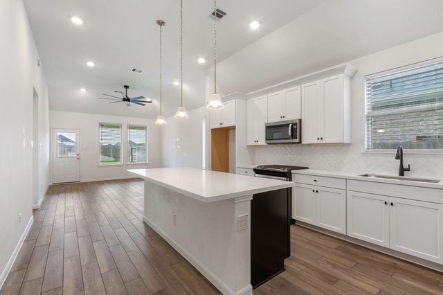 18830 Shadowfax Trail, Tomball, TX 77377