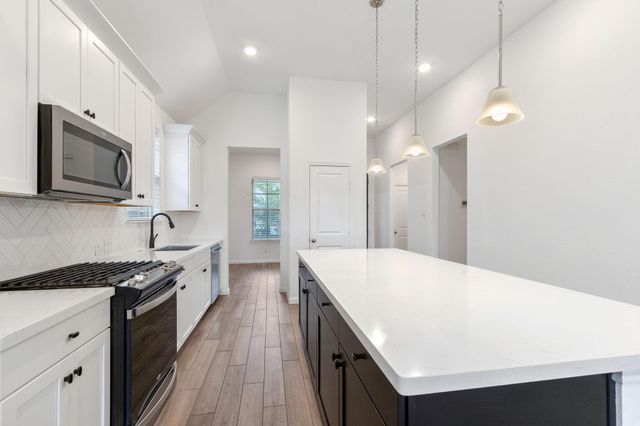 18830 Shadowfax Trail, Tomball, TX 77377