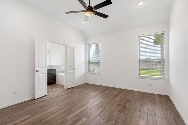 18830 Shadowfax Trail, Tomball, TX 77377