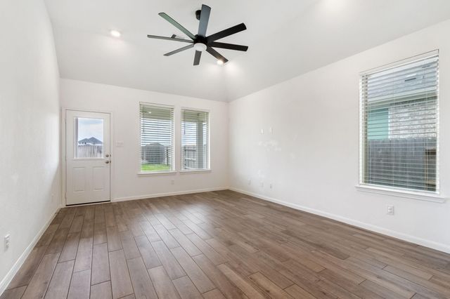 18830 Shadowfax Trail, Tomball, TX 77377