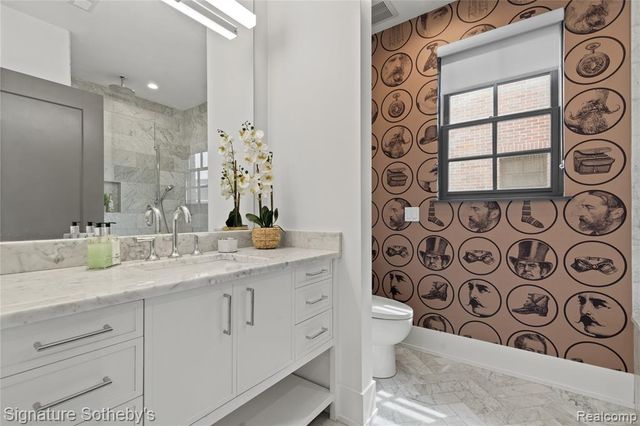 932 W 11 Mile Road, Royal Oak, MI 48067