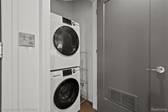 932 W 11 Mile Road, Royal Oak, MI 48067