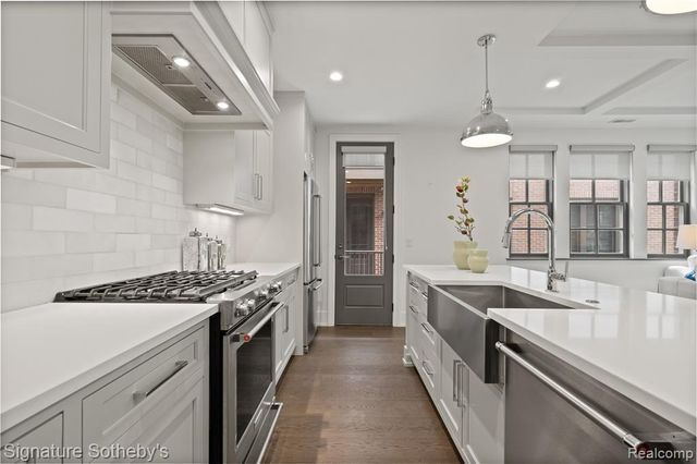 932 W 11 Mile Road, Royal Oak, MI 48067