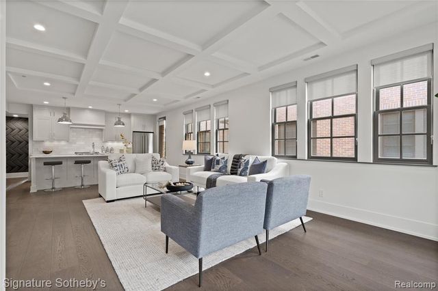 932 W 11 Mile Road, Royal Oak, MI 48067