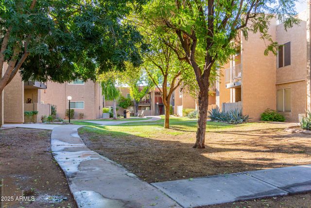 5525 E Thomas Road Unit E3, Phoenix, AZ 85018
