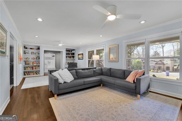 2476 Burnt Leaf Lane, Decatur, GA 30033