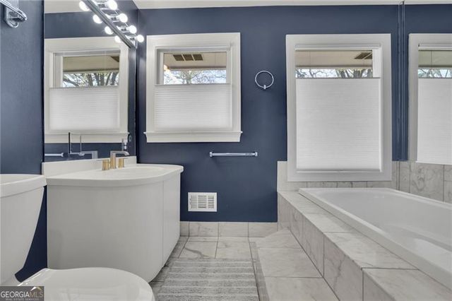 2476 Burnt Leaf Lane, Decatur, GA 30033