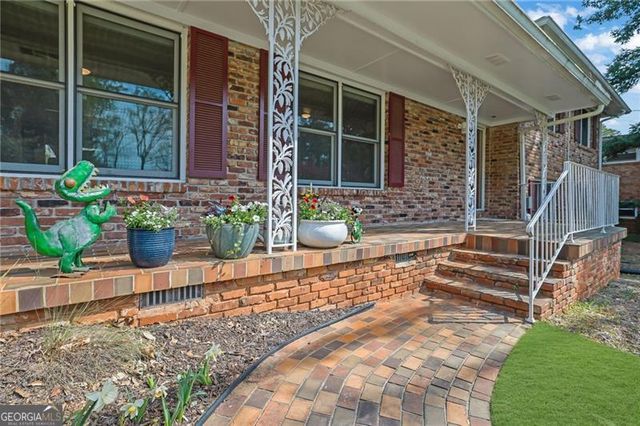 2476 Burnt Leaf Lane, Decatur, GA 30033