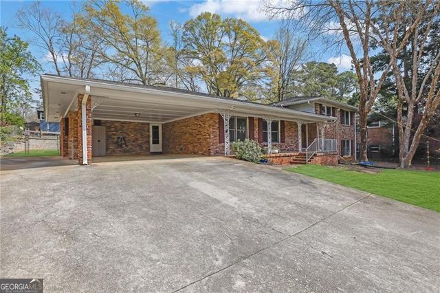 2476 Burnt Leaf Lane, Decatur, GA 30033