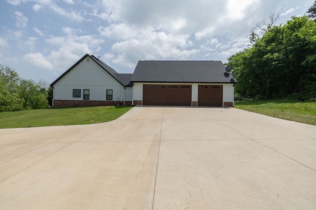 1860 Upper Mill Creek Road, Noel, MO 64854