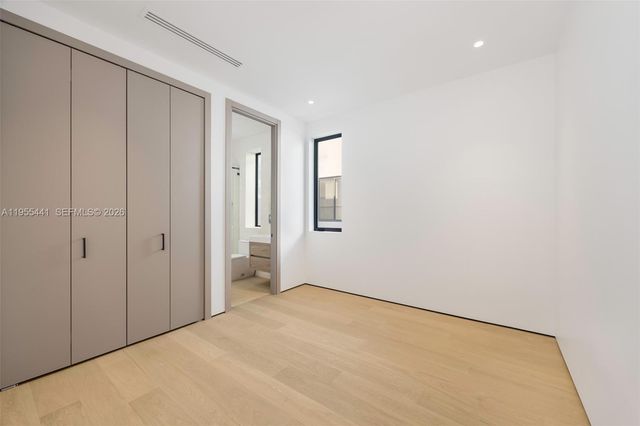 3144 Elizabeth St, Coconut Grove, FL 33133