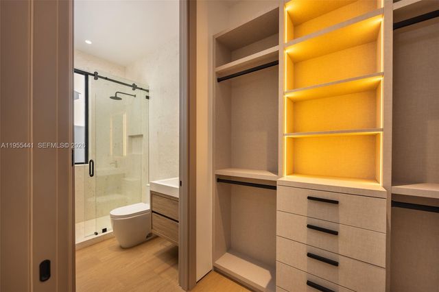 3144 Elizabeth St, Coconut Grove, FL 33133