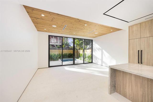 3144 Elizabeth St, Coconut Grove, FL 33133