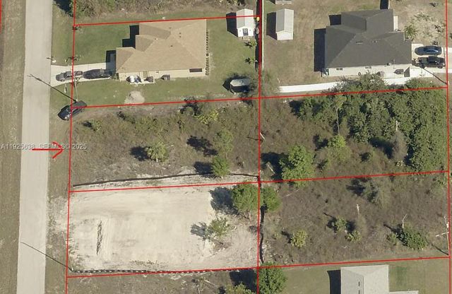 765 Bianca Avenue S, Lehigh Acres, FL 33974