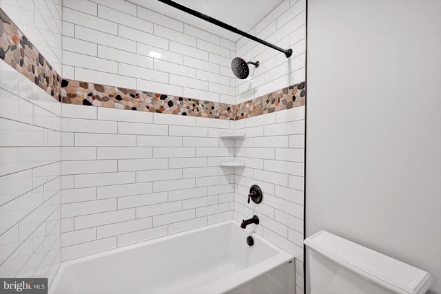 4 PINE TREE DR, New Cumberland, PA 17070