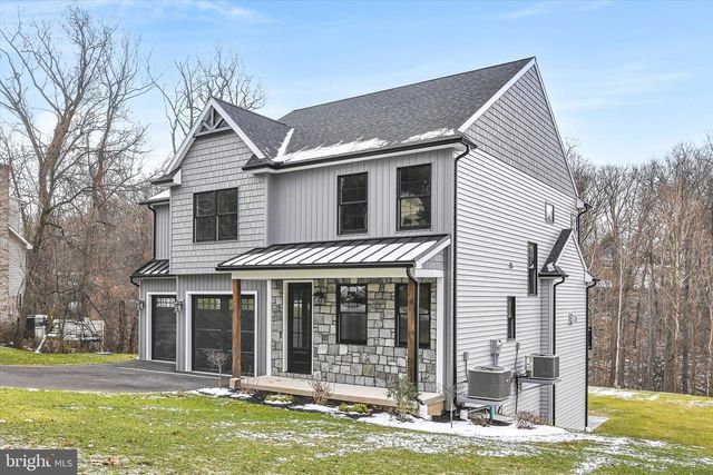 4 PINE TREE DR, New Cumberland, PA 17070