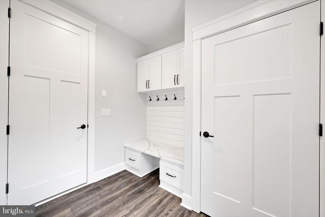 4 PINE TREE DR, New Cumberland, PA 17070