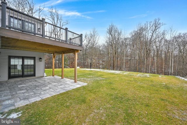 4 PINE TREE DR, New Cumberland, PA 17070