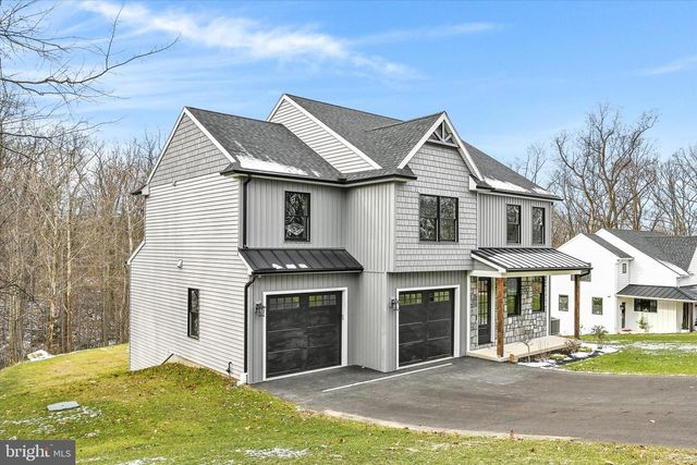 4 PINE TREE DR, New Cumberland, PA 17070