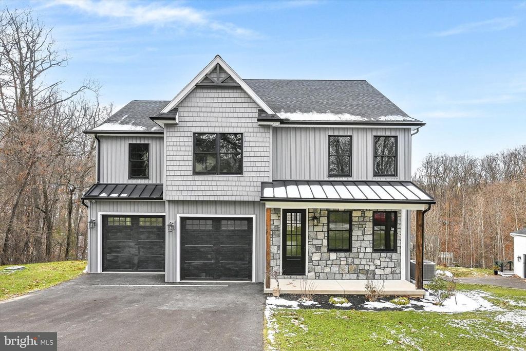 4 PINE TREE DR, New Cumberland, PA 17070