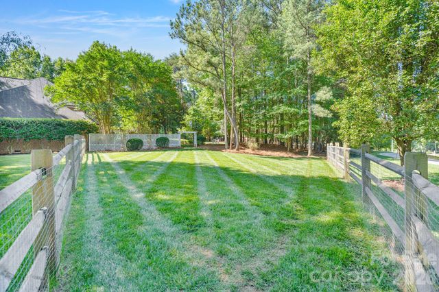 108 Broadview Circle, Mooresville, NC 28117