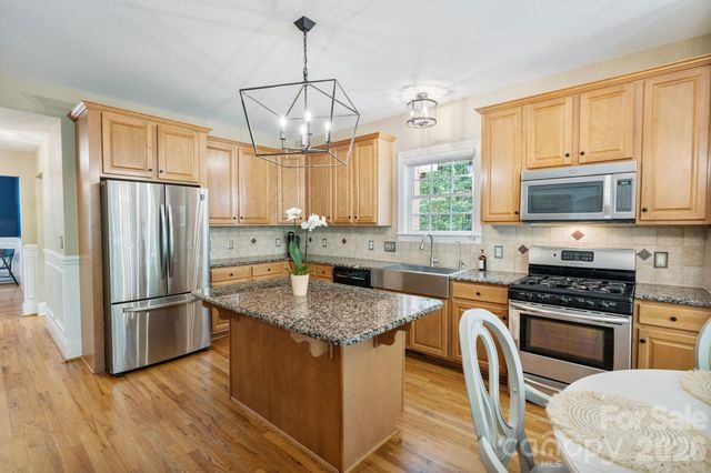 108 Broadview Circle, Mooresville, NC 28117