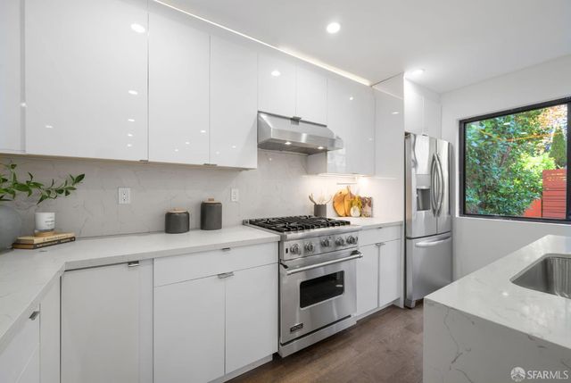 559 27th Street 2, San Francisco, CA 94131