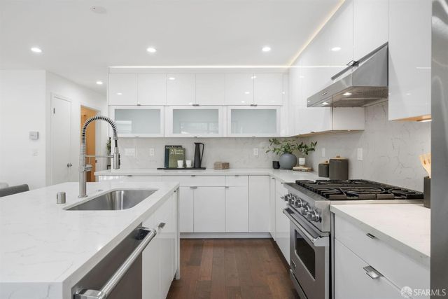 559 27th Street 2, San Francisco, CA 94131