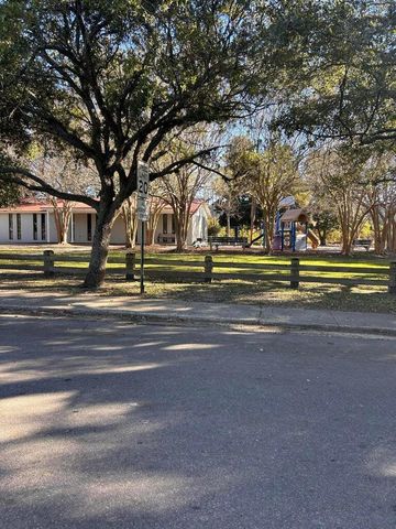 2311 Peonie Street, Charleston, SC 29405