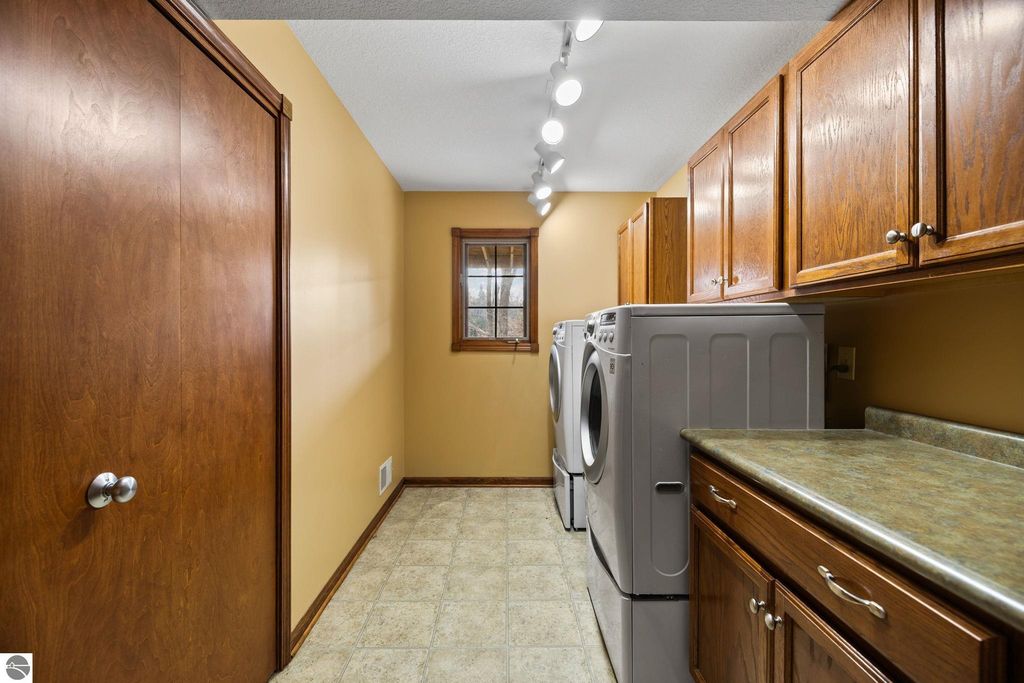 Image 26 of property listing at 15445 Holly Drive, Thompsonville, MI 49683