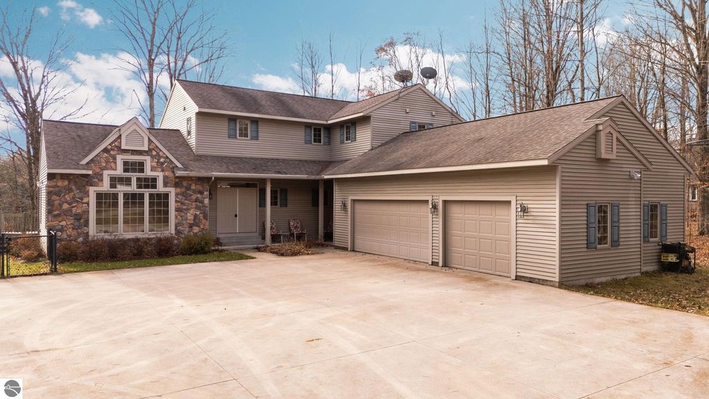 Image 64 of property listing at 15445 Holly Drive, Thompsonville, MI 49683